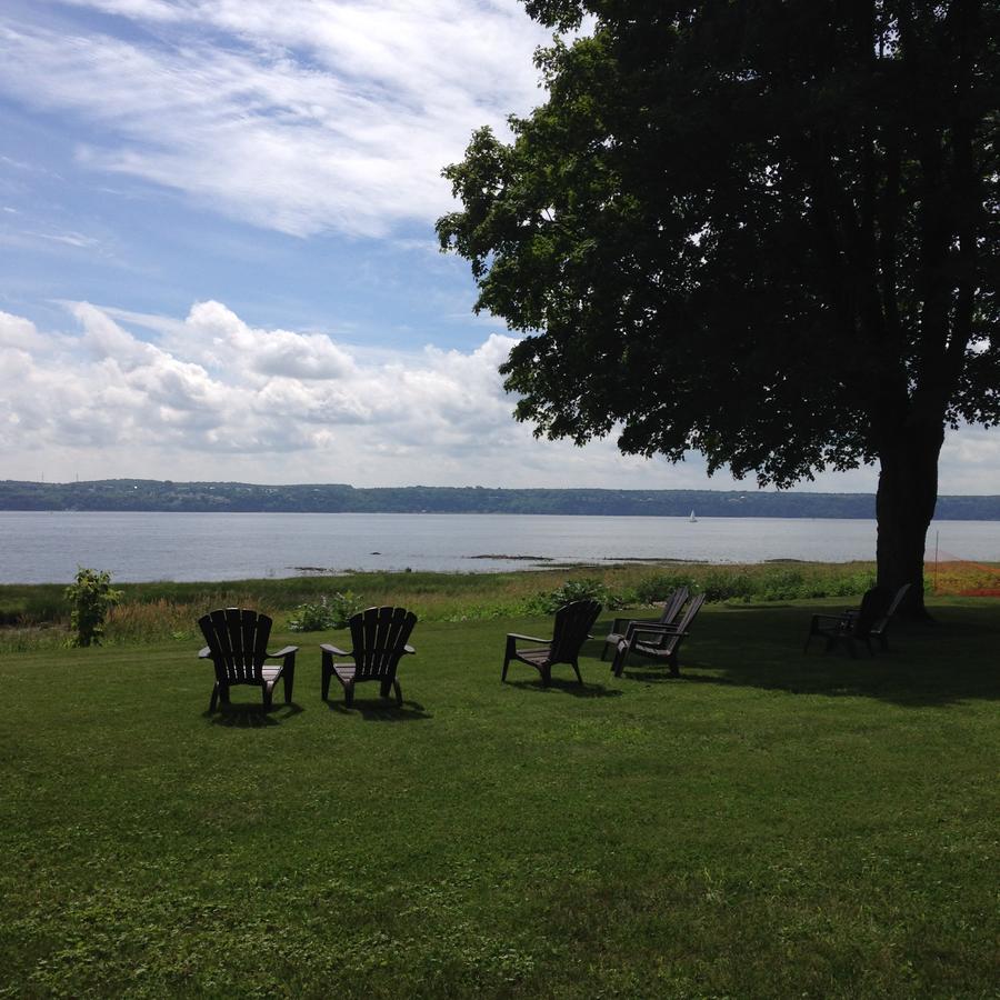Auberge Les Blancs Moutons Saint-Laurent-de-l'ile d'Orleans Экстерьер фото